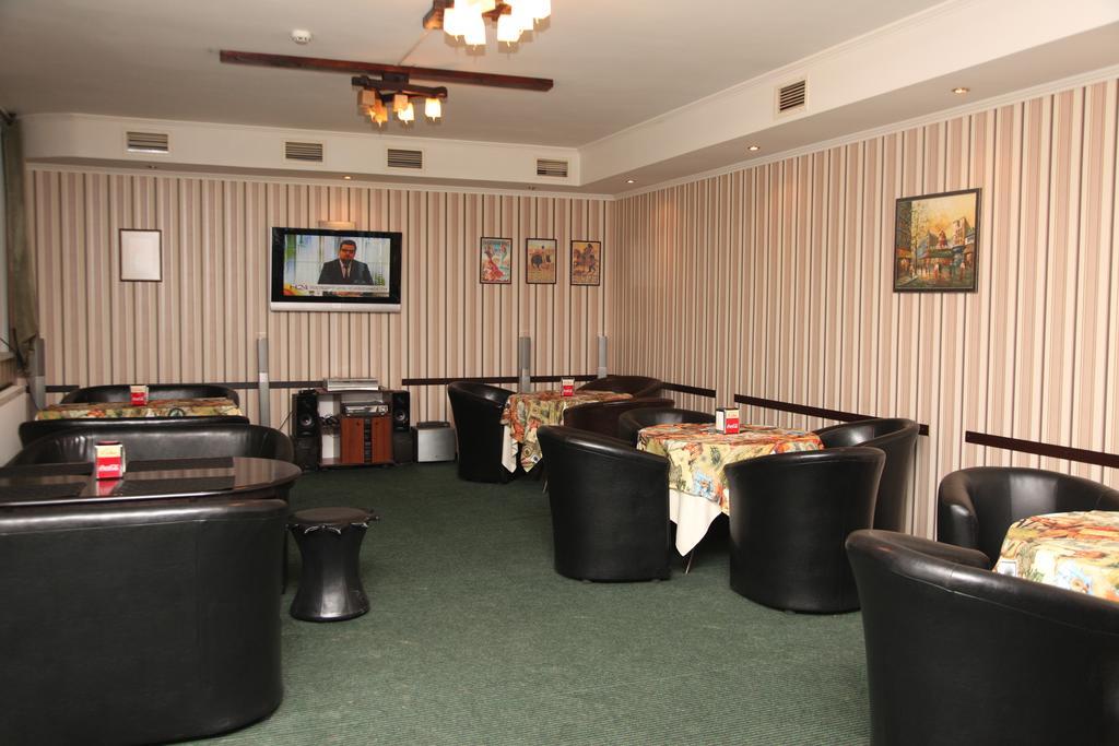 Florentina Hotel Edinet Ngoại thất bức ảnh