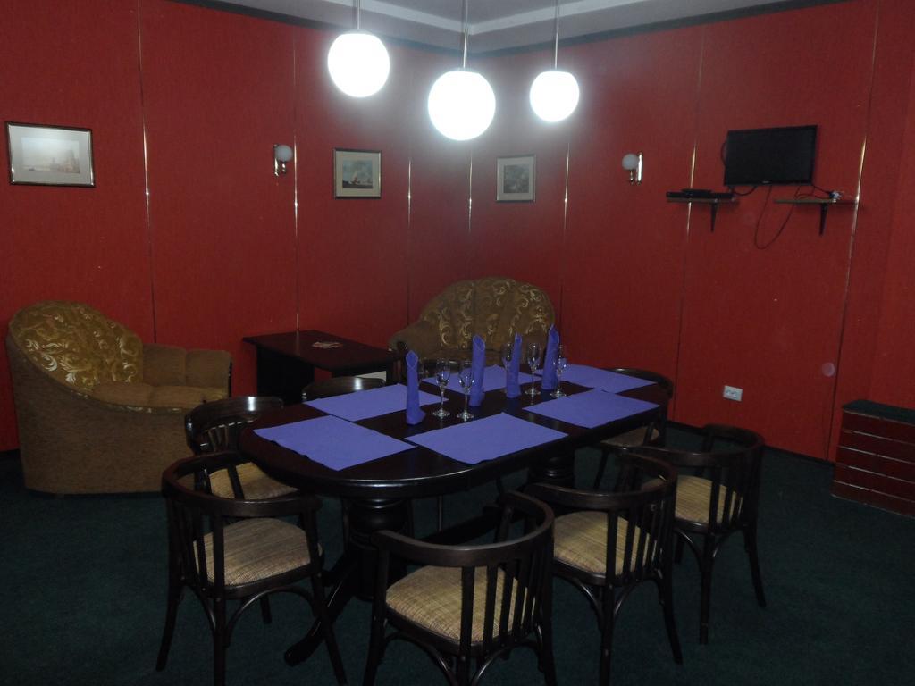 Florentina Hotel Edinet Ngoại thất bức ảnh