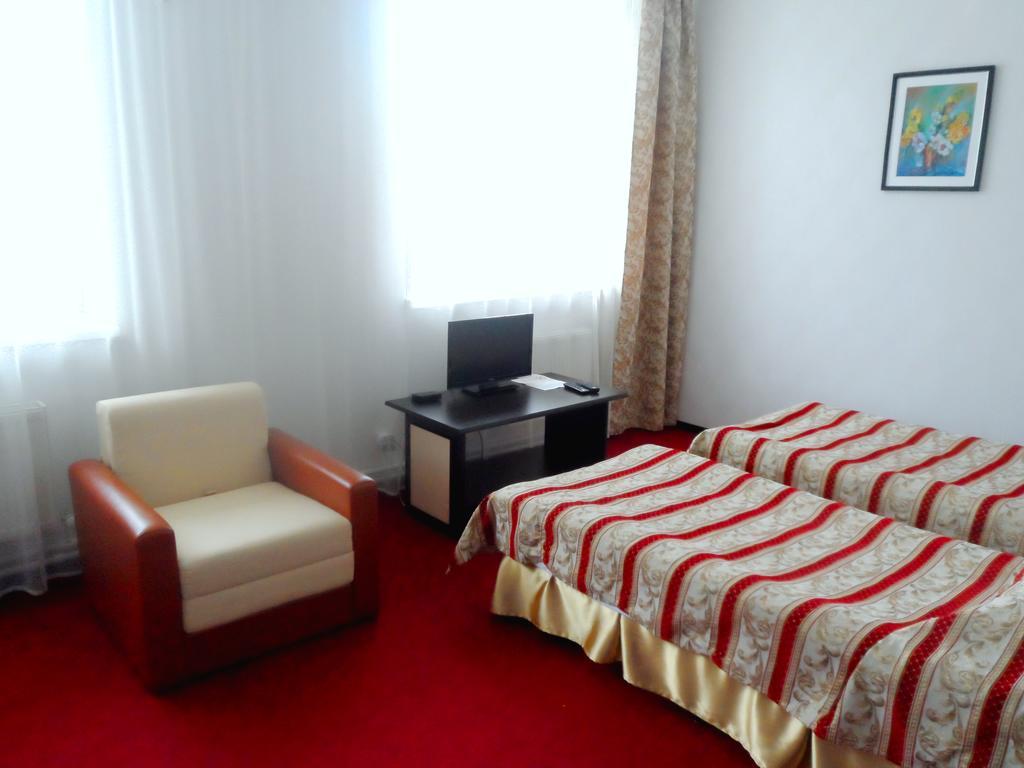 Florentina Hotel Edinet Ngoại thất bức ảnh