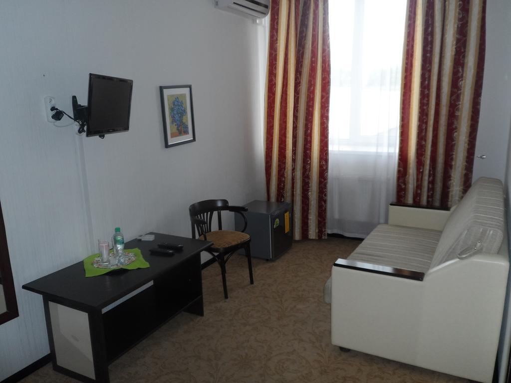 Florentina Hotel Edinet Ngoại thất bức ảnh